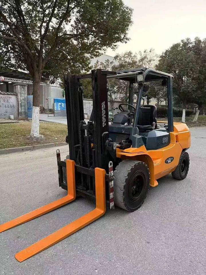 Toyota FD 50 - Dieselstapler: das Bild 1 Toyota FD 50 - Dieselstapler: das Bild 1