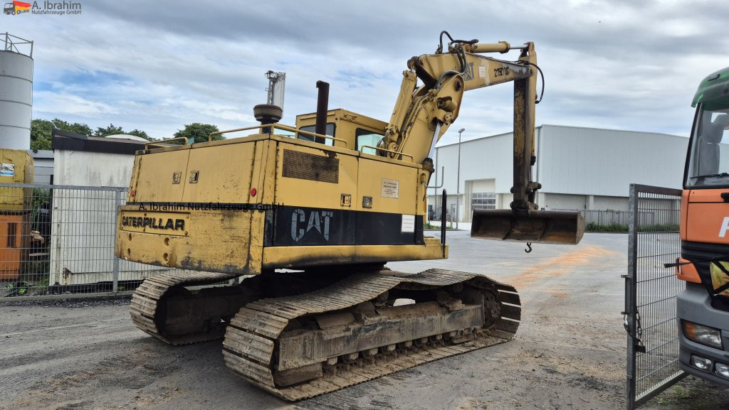 Kettenbagger CAT 215 DLC Zustand normal, Hydraulik trocken: das Bild 12