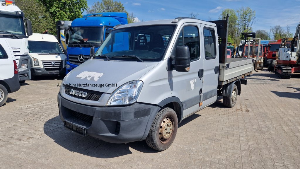 Iveco C25C DOKA AHK - Pritsche Transporter: das Bild 1 Iveco C25C DOKA AHK - Pritsche Transporter: das Bild 1