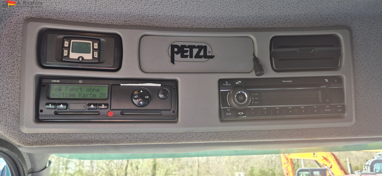 Mercedes-Benz 1824 Kipper Kran, Edelstahlaufbau Tierentsorgung - Kipper, Autokran: das Bild 3 Mercedes-Benz 1824 Kipper Kran, Edelstahlaufbau Tierentsorgung - Kipper, Autokran: das Bild 3