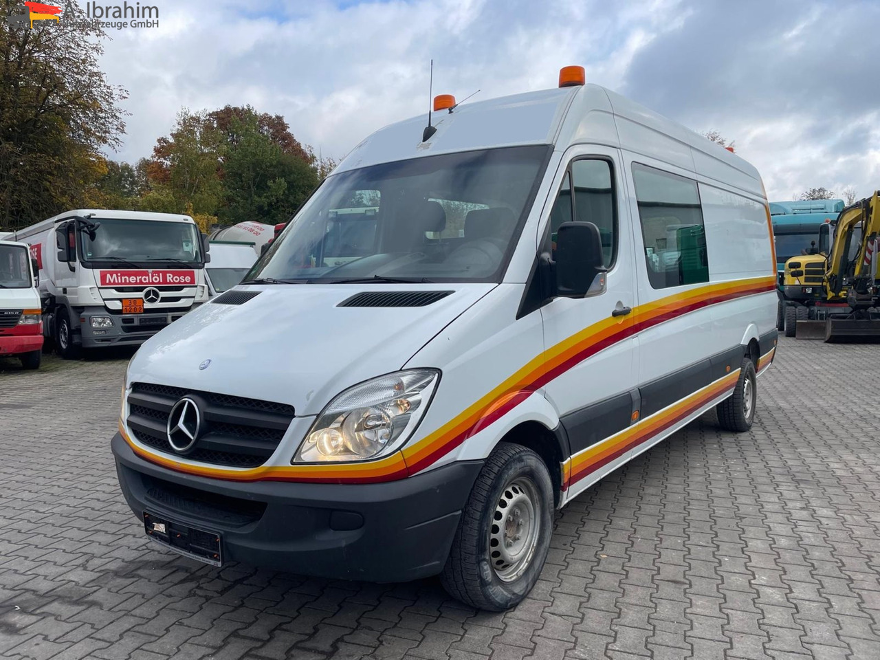Mercedes-Benz Sprinter DB 319 CDI Geschlossen Kasten | 15 m³ | V6 | 4.5 m Radstand - Kastenwagen: das Bild 1 Mercedes-Benz Sprinter DB 319 CDI Geschlossen Kasten | 15 m³ | V6 | 4.5 m Radstand - Kastenwagen: das Bild 1