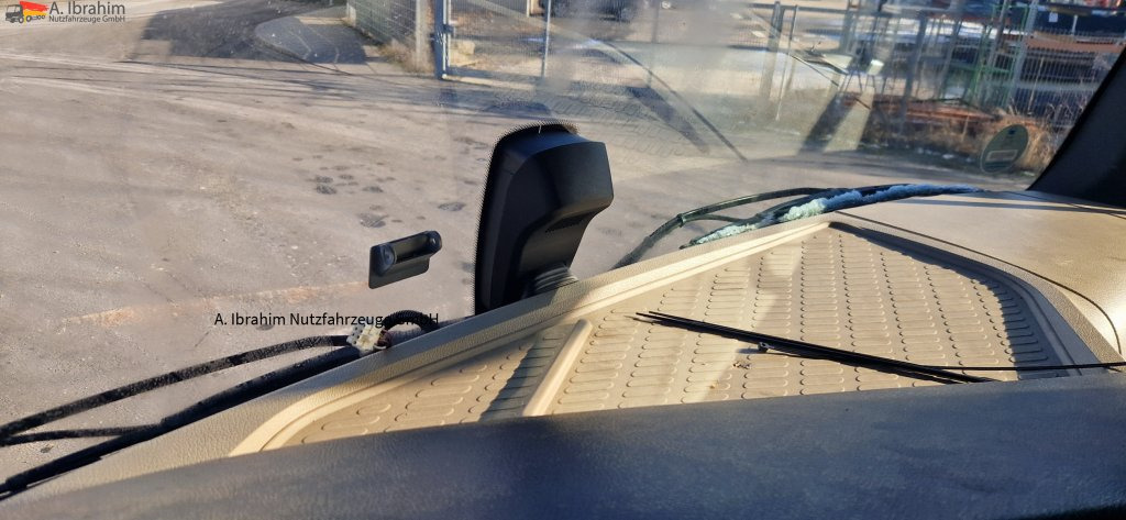 Mercedes-Benz 1842 sehr sauber, deutsches Fahrzeug einsatzbereit - Sattelzugmaschine: das Bild 3 Mercedes-Benz 1842 sehr sauber, deutsches Fahrzeug einsatzbereit - Sattelzugmaschine: das Bild 3