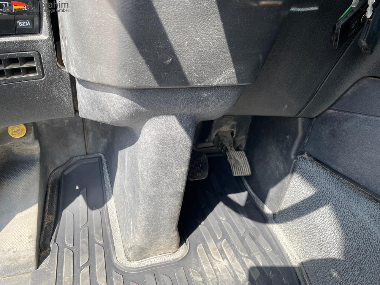 Mercedes-Benz 1845 Kipphydraulik, Retarder, Kompressor 4x2 - Sattelzugmaschine: das Bild 2 Mercedes-Benz 1845 Kipphydraulik, Retarder, Kompressor 4x2 - Sattelzugmaschine: das Bild 2