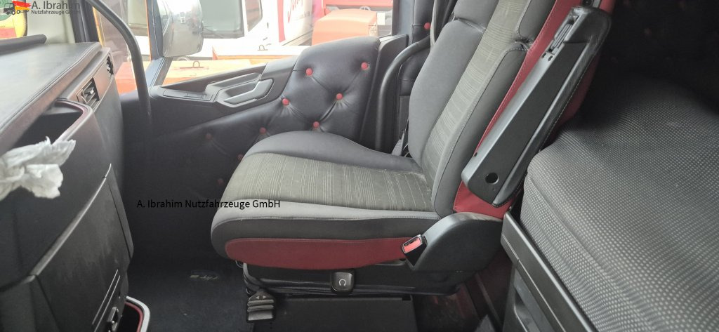 Volvo FH 460 Vollspoiler, Topzustand - Sattelzugmaschine: das Bild 2 Volvo FH 460 Vollspoiler, Topzustand - Sattelzugmaschine: das Bild 2