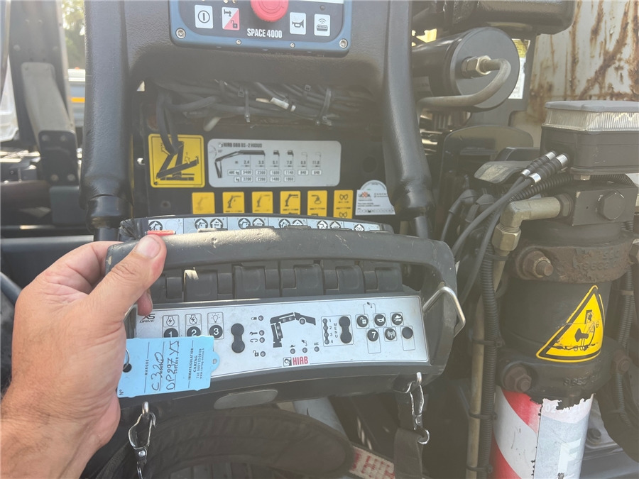 Kipper Renault C 320 P: das Bild 15
