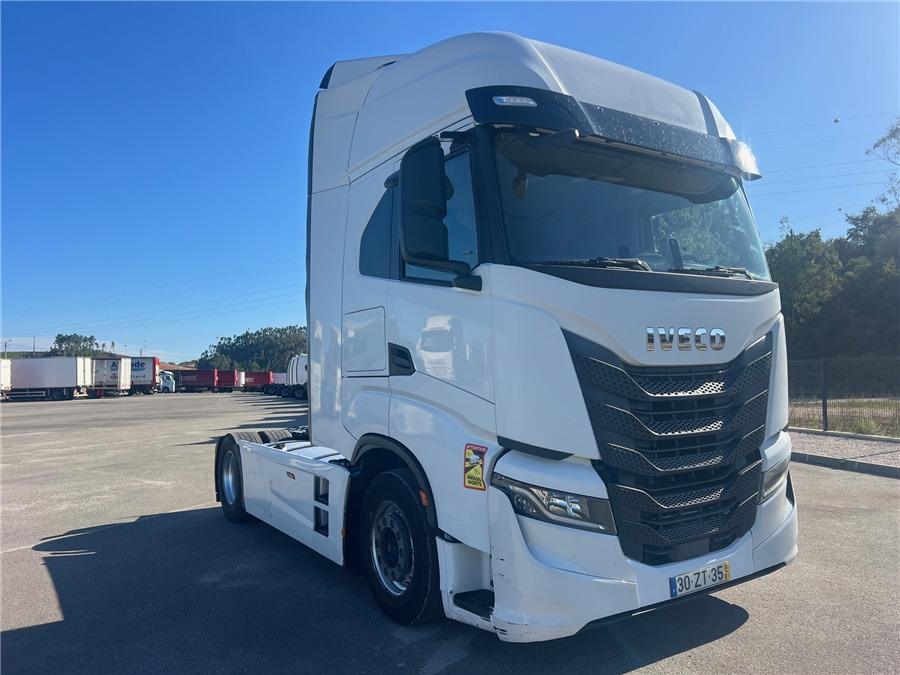Iveco S-WAY 460 - Sattelzugmaschine: das Bild 3 Iveco S-WAY 460 - Sattelzugmaschine: das Bild 3