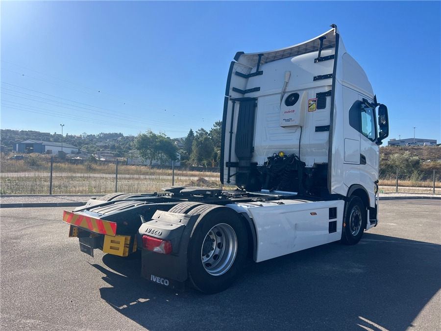 Iveco S-WAY 460 - Sattelzugmaschine: das Bild 4 Iveco S-WAY 460 - Sattelzugmaschine: das Bild 4