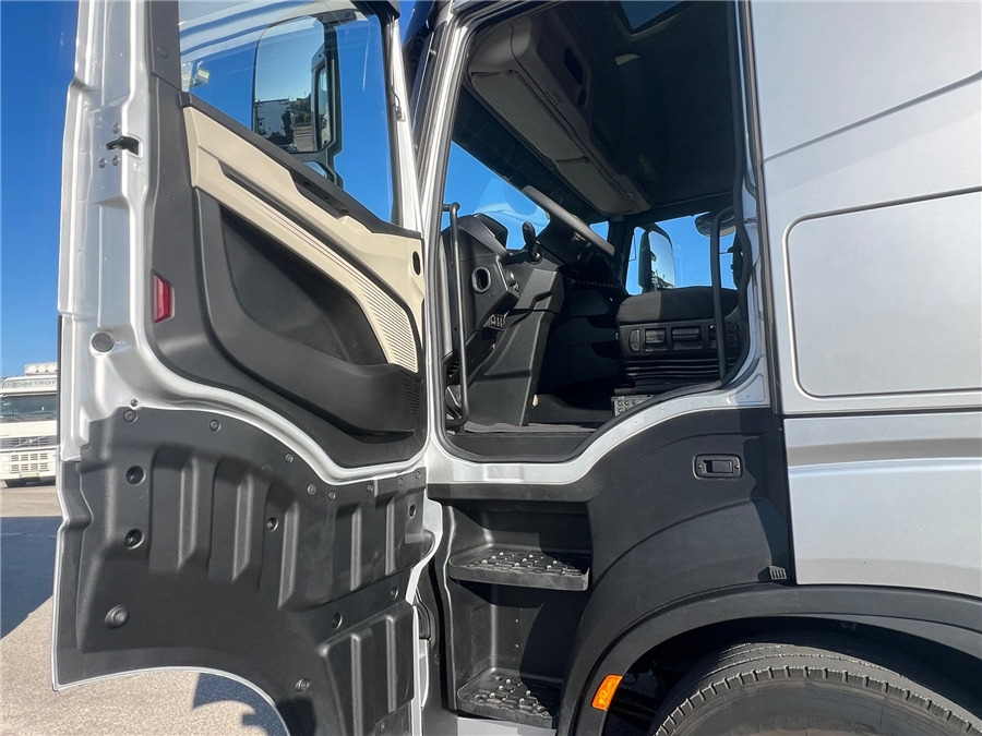 Sattelzugmaschine Iveco S-WAY 500: das Bild 16