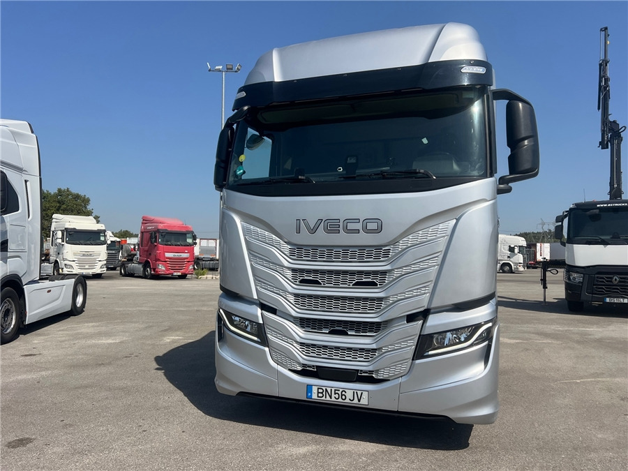 Iveco S-WAY 500 - Sattelzugmaschine: das Bild 2 Iveco S-WAY 500 - Sattelzugmaschine: das Bild 2