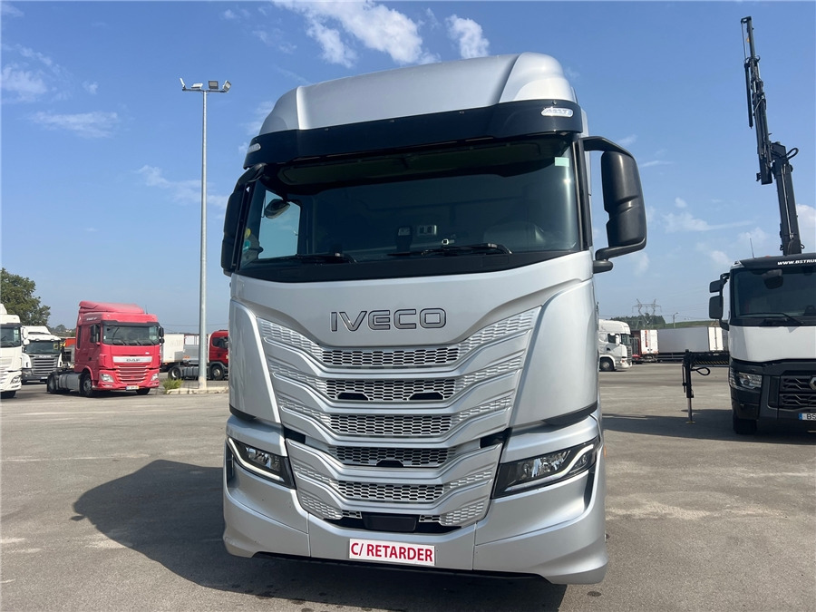 Iveco S-WAY 500 - Sattelzugmaschine: das Bild 2 Iveco S-WAY 500 - Sattelzugmaschine: das Bild 2