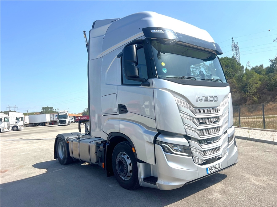 Iveco S-WAY 500 - Sattelzugmaschine: das Bild 3 Iveco S-WAY 500 - Sattelzugmaschine: das Bild 3