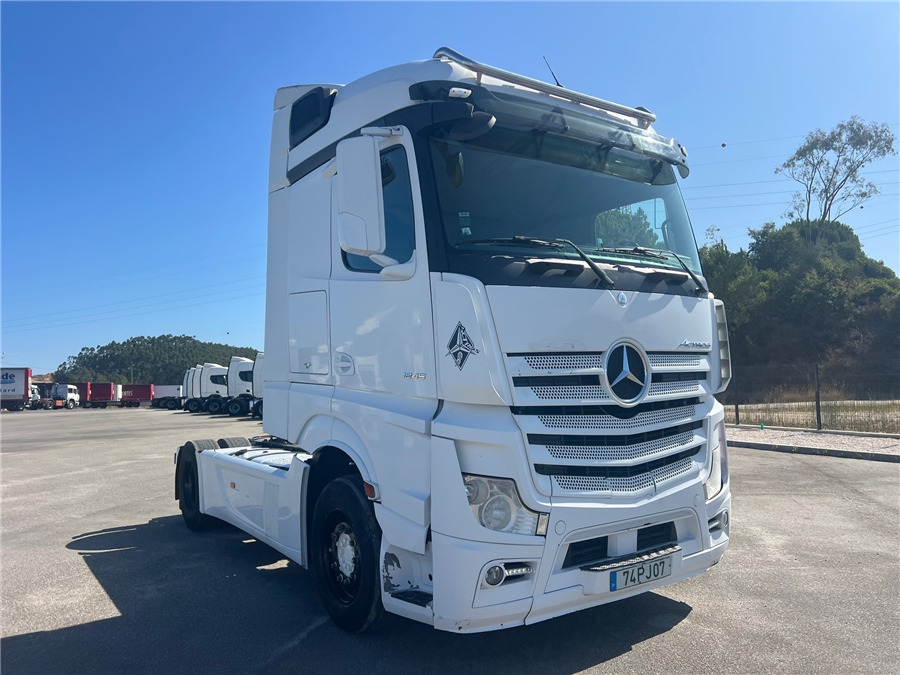 MERCEDES-BENZ ACTROS 1845 LS - Sattelzugmaschine: das Bild 3 MERCEDES-BENZ ACTROS 1845 LS - Sattelzugmaschine: das Bild 3