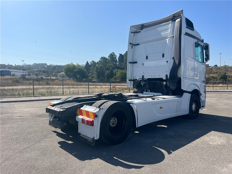 MERCEDES-BENZ ACTROS 1845 LS - Sattelzugmaschine: das Bild 4 MERCEDES-BENZ ACTROS 1845 LS - Sattelzugmaschine: das Bild 4