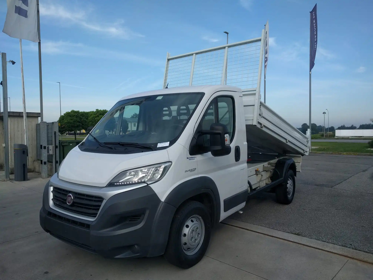 FIAT DUCATO RIBALTABILE - Kipper Transporter: das Bild 1 FIAT DUCATO RIBALTABILE - Kipper Transporter: das Bild 1