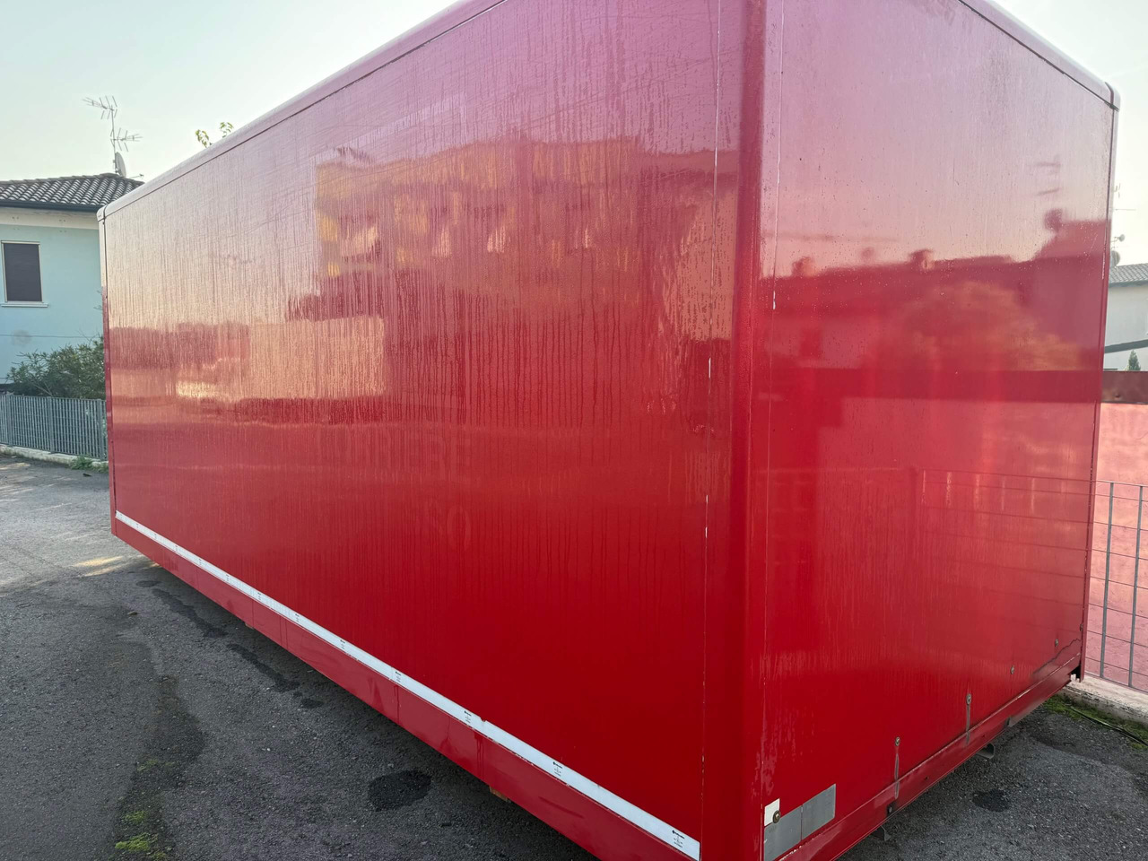 FURGONATURA BOX - Kofferaufbau: das Bild 2 FURGONATURA BOX - Kofferaufbau: das Bild 2