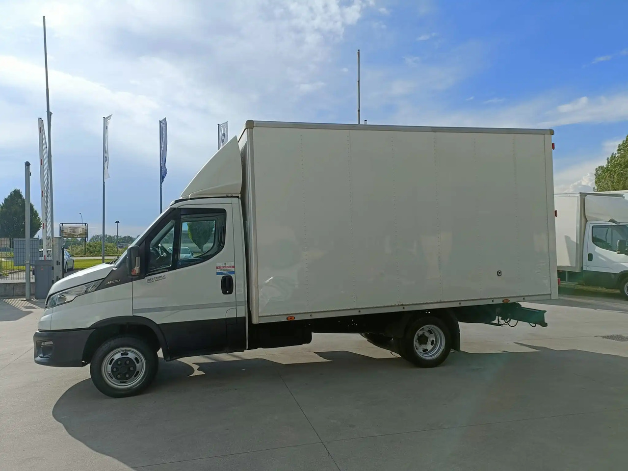 IVECO 35C14 FURGONATO BOX - Koffer Transporter: das Bild 5 IVECO 35C14 FURGONATO BOX - Koffer Transporter: das Bild 5