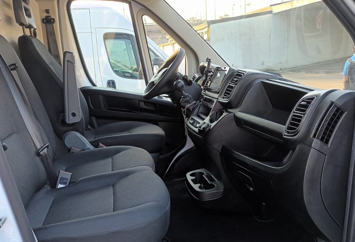 IVECO DAILY 35C14 L1H1 CNG METANO 3.0 - Kühltransporter: das Bild 3 IVECO DAILY 35C14 L1H1 CNG METANO 3.0 - Kühltransporter: das Bild 3