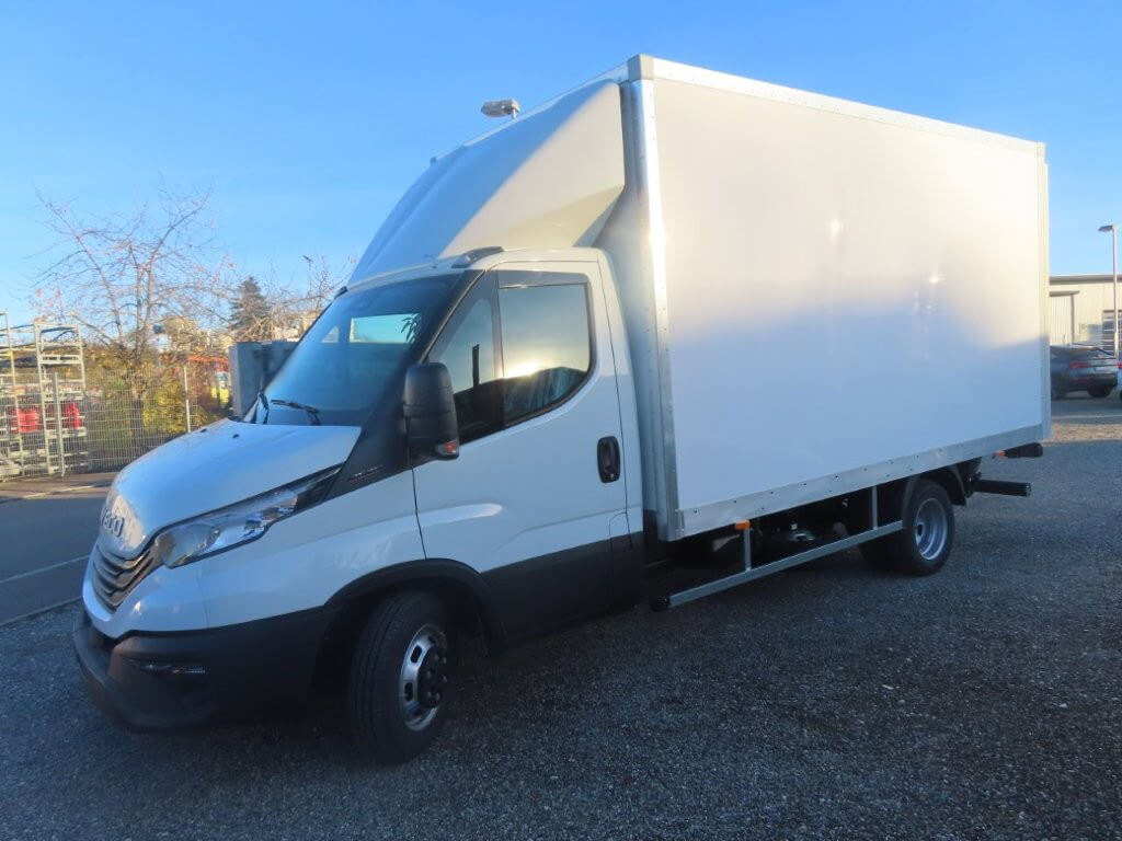 IVECO DAILY 35C16 3000 cc KM 0 - Koffer Transporter: das Bild 1 IVECO DAILY 35C16 3000 cc KM 0 - Koffer Transporter: das Bild 1