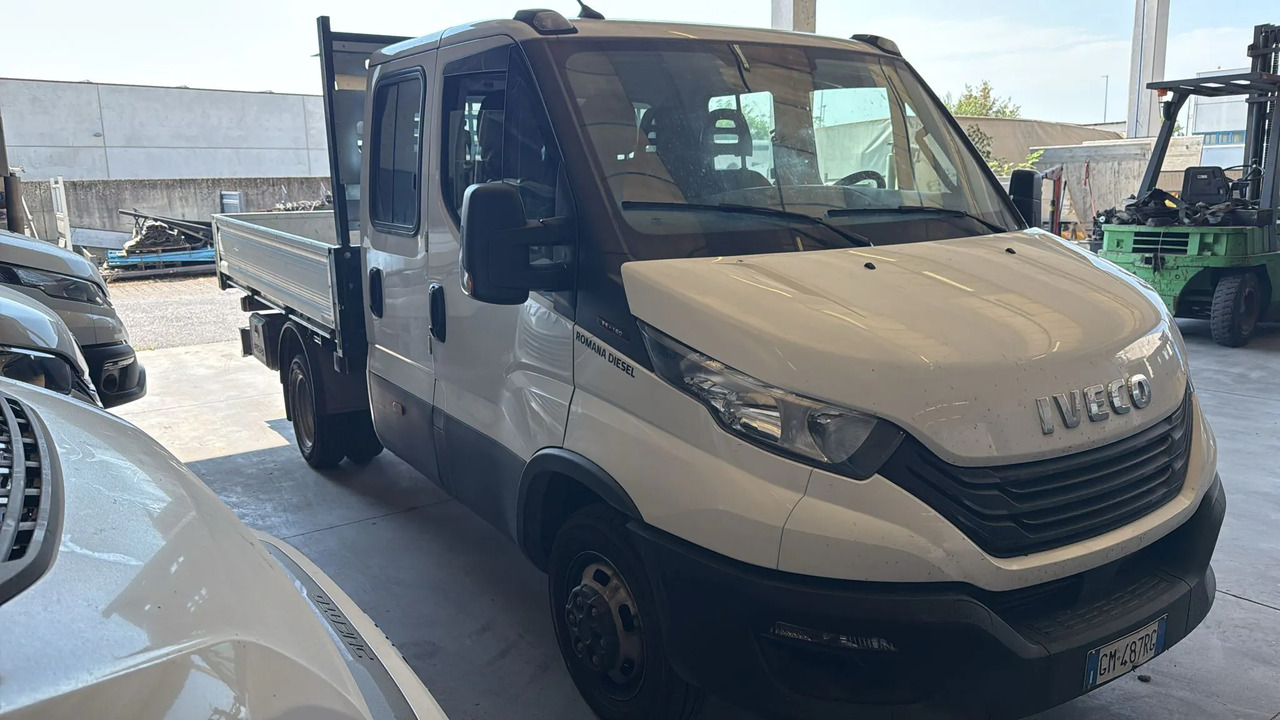IVECO DAILY 35C16 DOPPIA CABINA RIBALTABILE TRILATERALE 3.0 - Kipper Transporter: das Bild 2 IVECO DAILY 35C16 DOPPIA CABINA RIBALTABILE TRILATERALE 3.0 - Kipper Transporter: das Bild 2