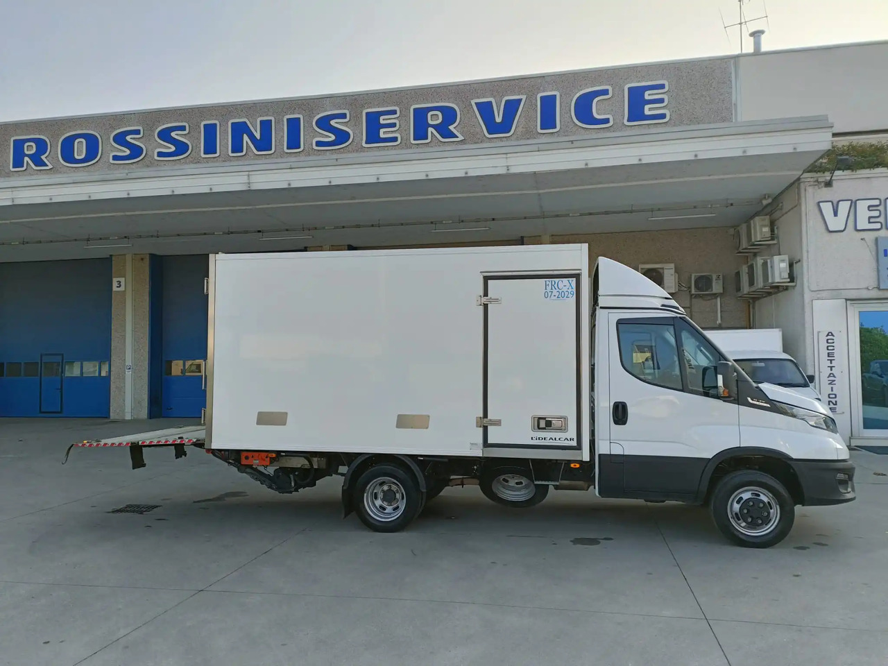 IVECO DAILY 35C21 A8 FRIGO FRCX 3.0 - Kühltransporter: das Bild 4 IVECO DAILY 35C21 A8 FRIGO FRCX 3.0 - Kühltransporter: das Bild 4
