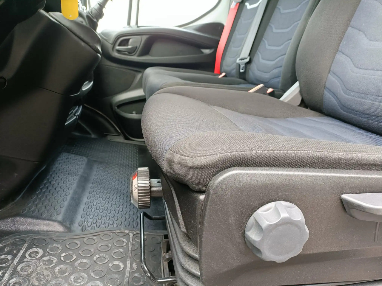 Transporter IVECO DAILY 35C16 3.0L: das Bild 8