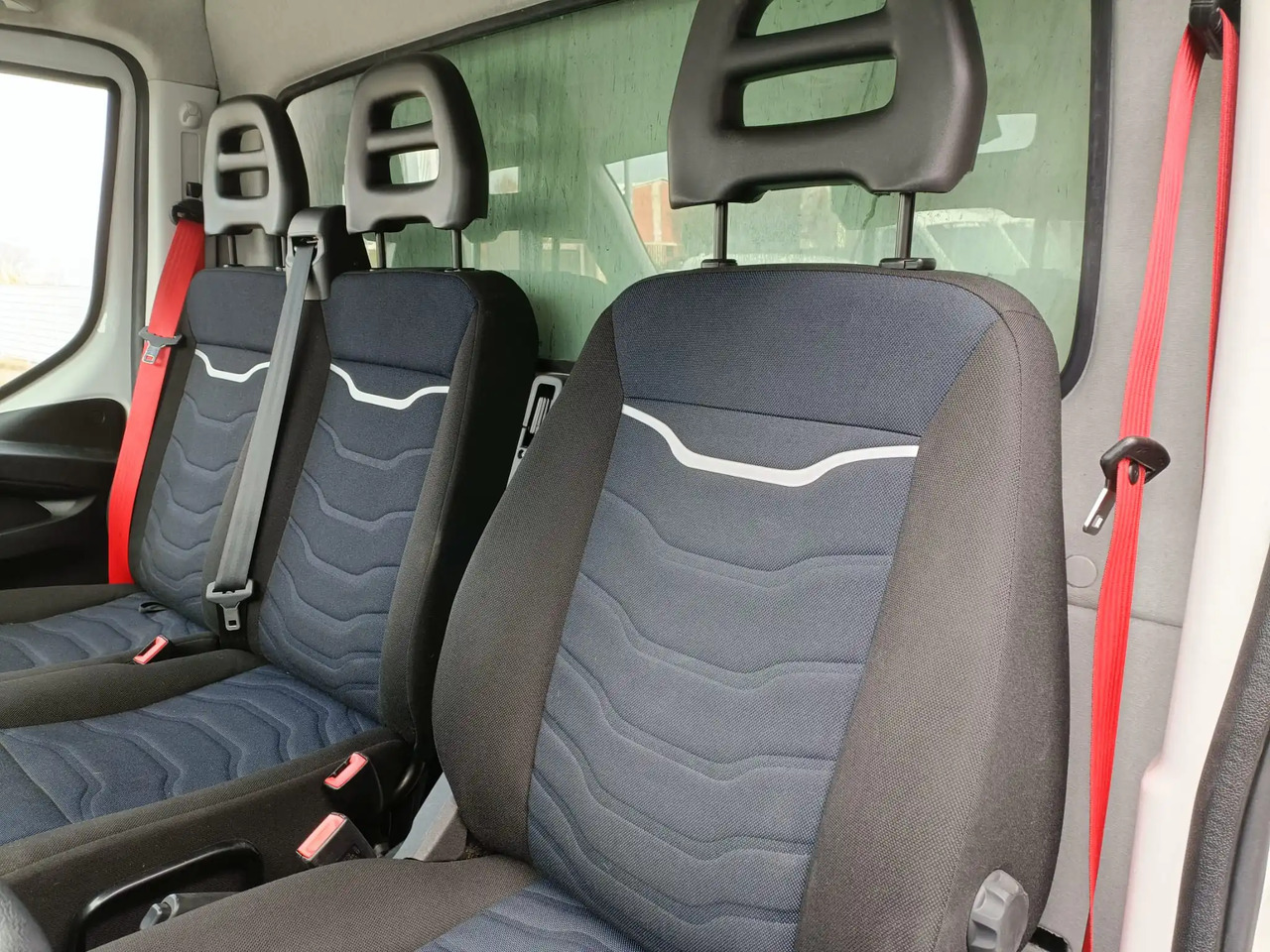 Transporter IVECO DAILY 35C16 3.0L: das Bild 6
