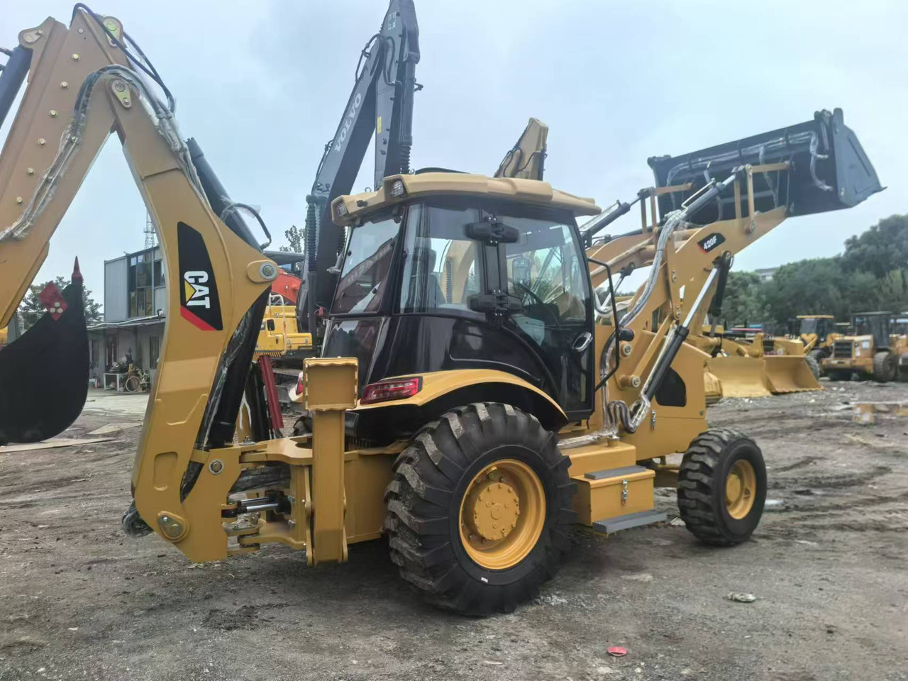 Caterpillar 420F - Baggerlader: das Bild 1 Caterpillar 420F - Baggerlader: das Bild 1