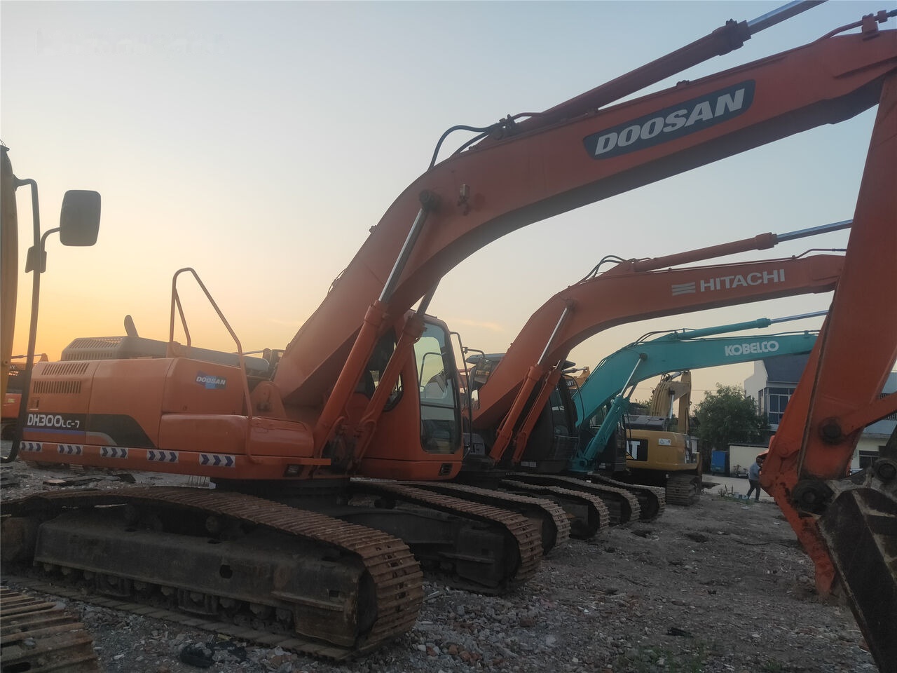 Kettenbagger Doosan DH300LC-7: das Bild 7