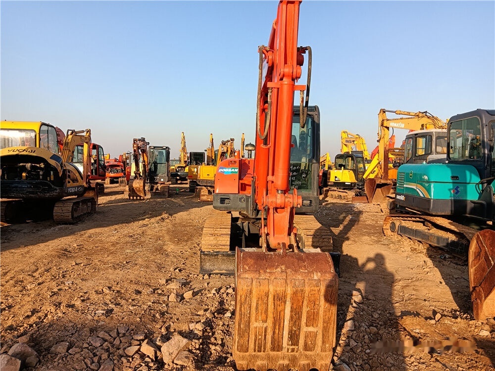 Doosan DH60-7 - Minibagger: das Bild 3 Doosan DH60-7 - Minibagger: das Bild 3
