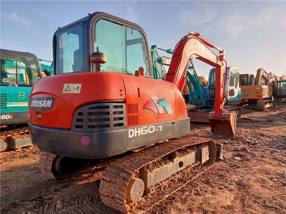 Doosan DH60-7 - Minibagger: das Bild 2 Doosan DH60-7 - Minibagger: das Bild 2