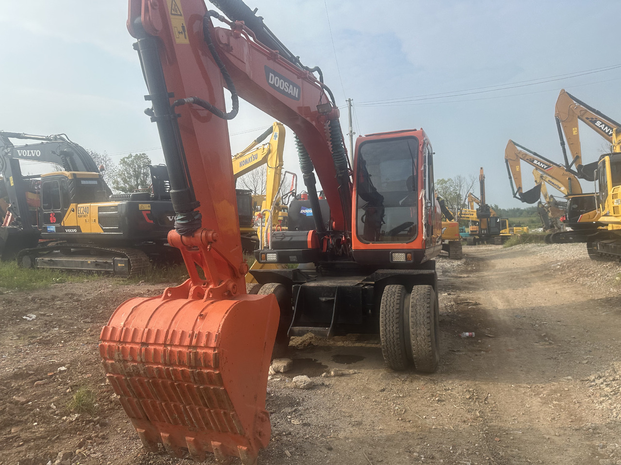 Doosan DX150W-9C - Mobilbagger: das Bild 5 Doosan DX150W-9C - Mobilbagger: das Bild 5