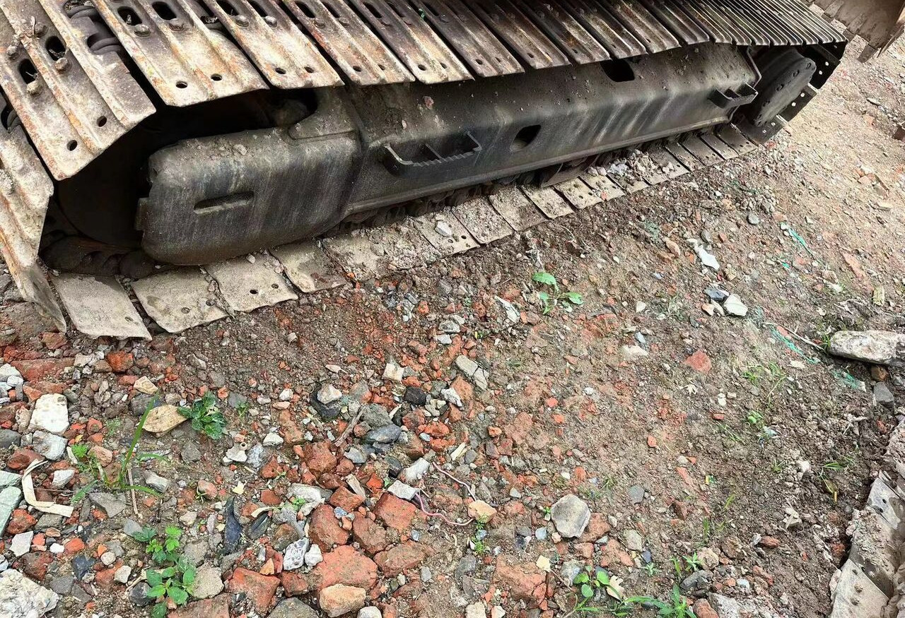 Hitachi ZX135 - Kettenbagger: das Bild 3 Hitachi ZX135 - Kettenbagger: das Bild 3