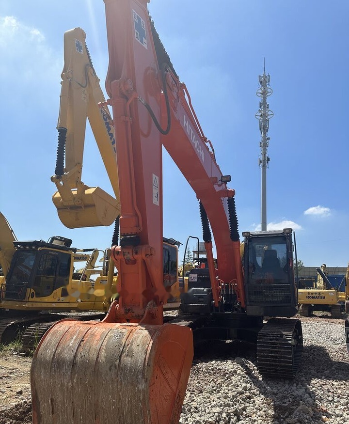 Hitachi ZX200 - Kettenbagger: das Bild 2 Hitachi ZX200 - Kettenbagger: das Bild 2