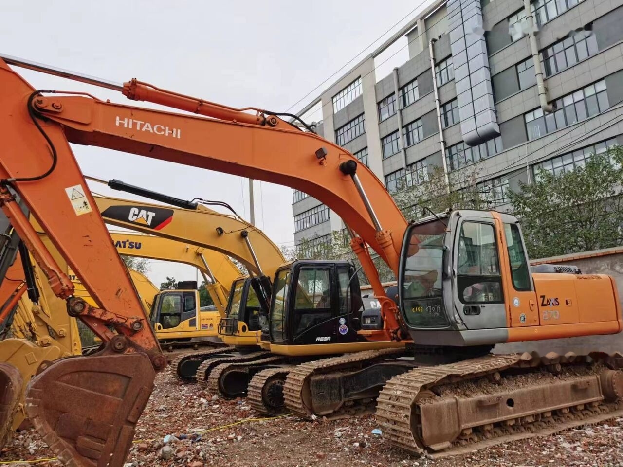 Hitachi ZX270 - Kettenbagger: das Bild 3 Hitachi ZX270 - Kettenbagger: das Bild 3