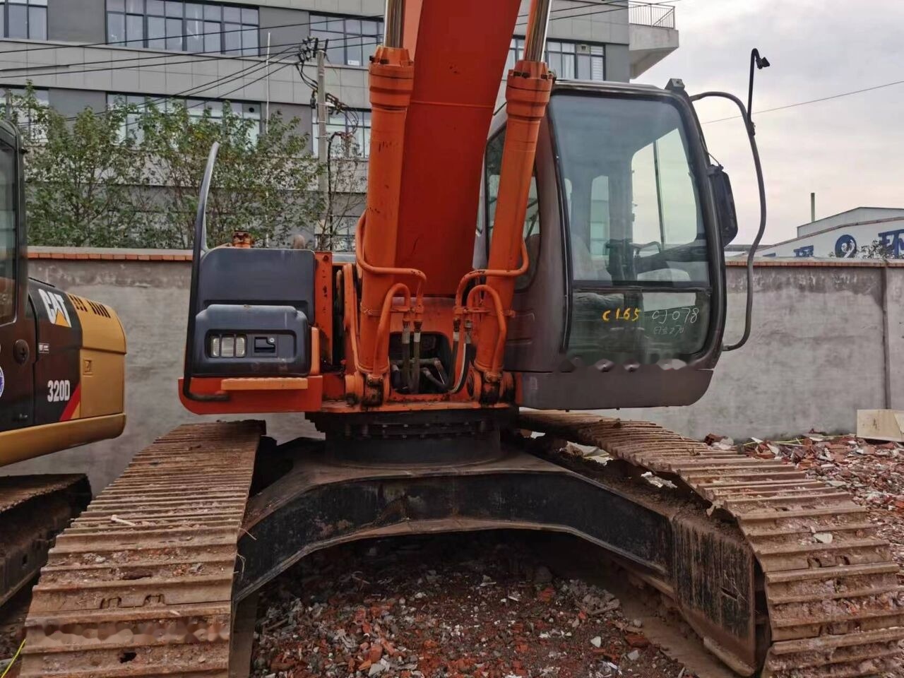Hitachi ZX270 - Kettenbagger: das Bild 4 Hitachi ZX270 - Kettenbagger: das Bild 4