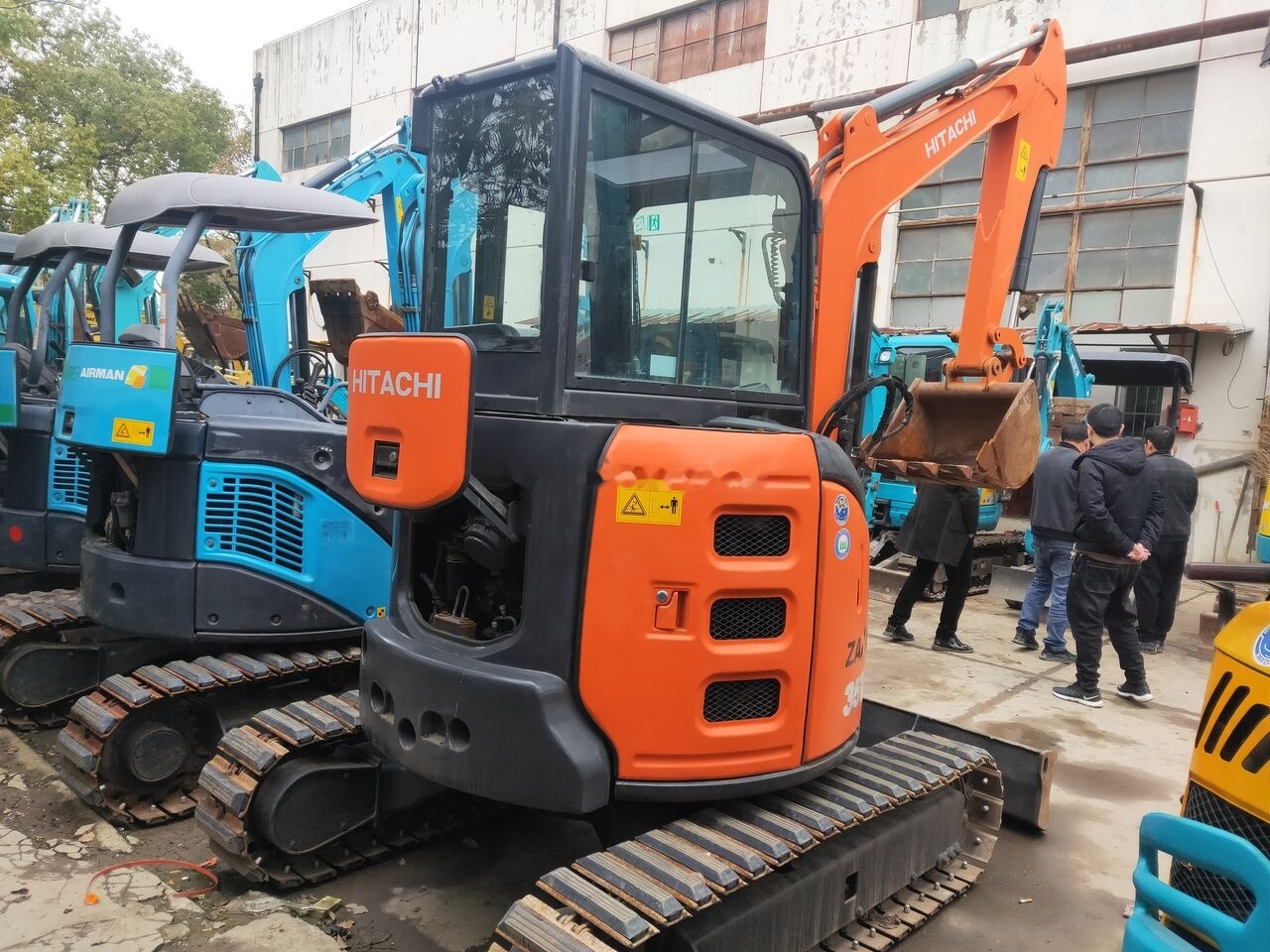 Hitachi ZX35 - Minibagger: das Bild 3 Hitachi ZX35 - Minibagger: das Bild 3