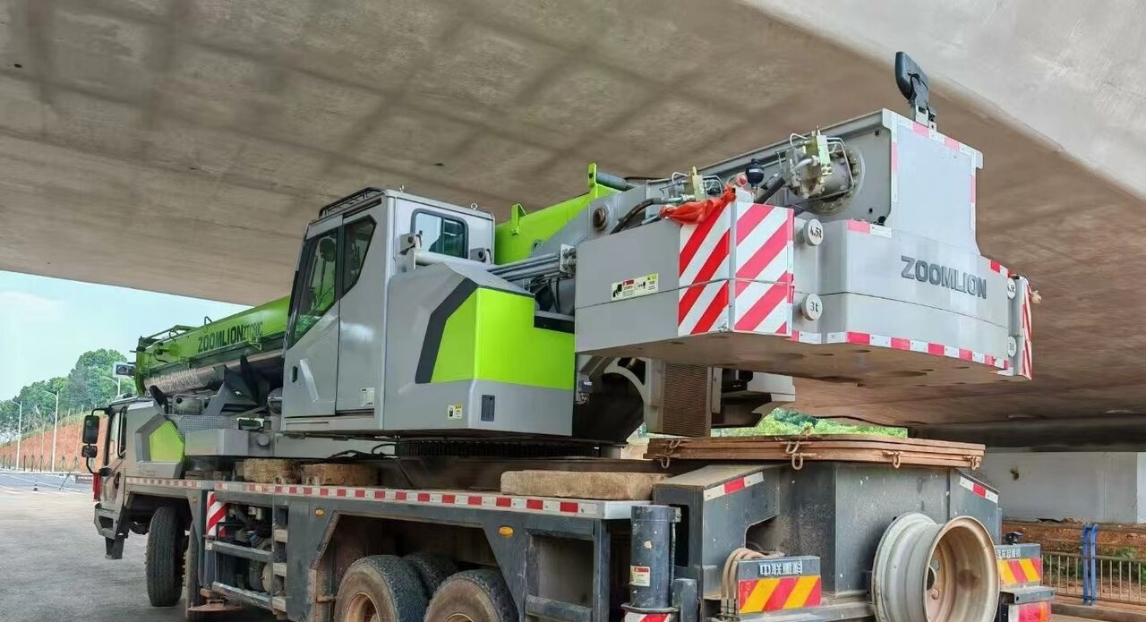 Zoomlion - Mobilkran: das Bild 2 Zoomlion - Mobilkran: das Bild 2