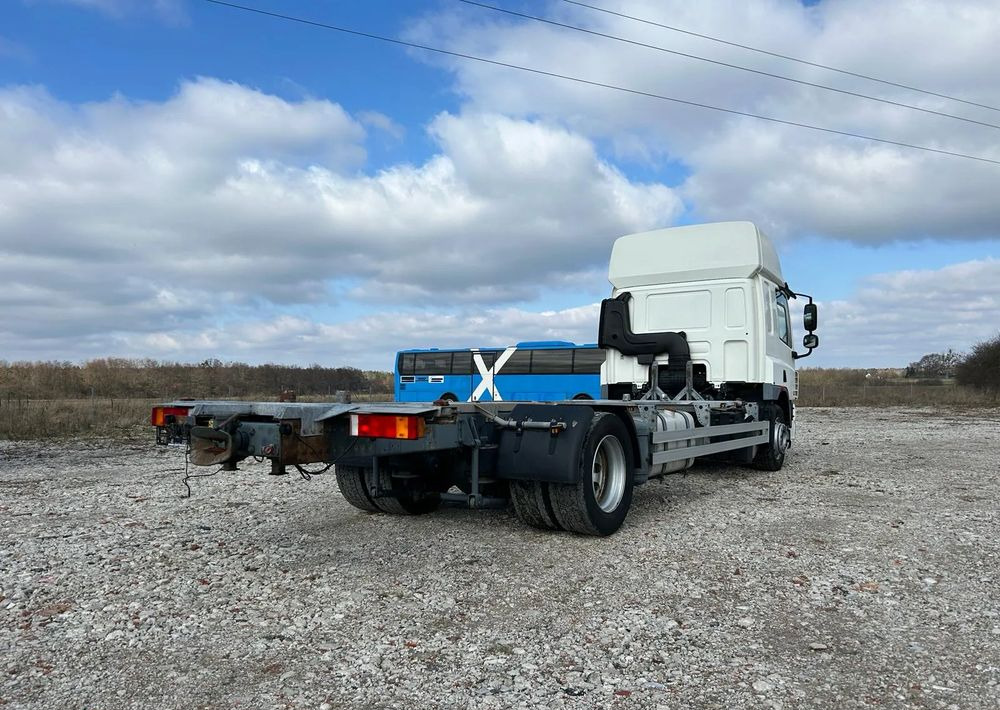 DAF CF75.310 - Fahrgestell LKW: das Bild 3 DAF CF75.310 - Fahrgestell LKW: das Bild 3