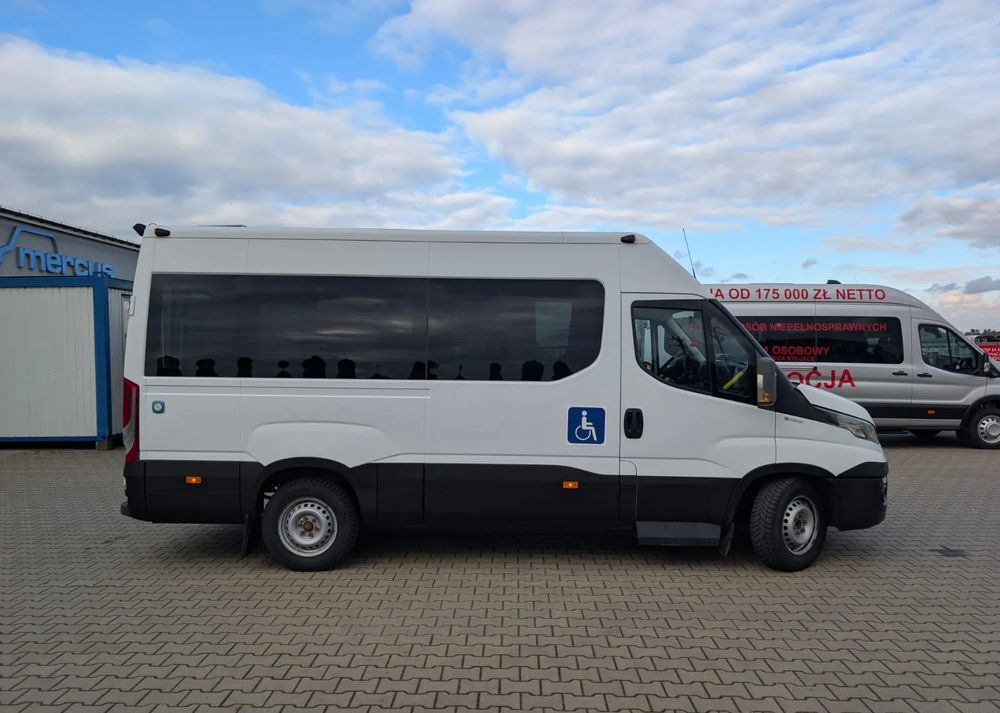 Iveco Daily - Kleinbus, Personentransporter: das Bild 2 Iveco Daily - Kleinbus, Personentransporter: das Bild 2