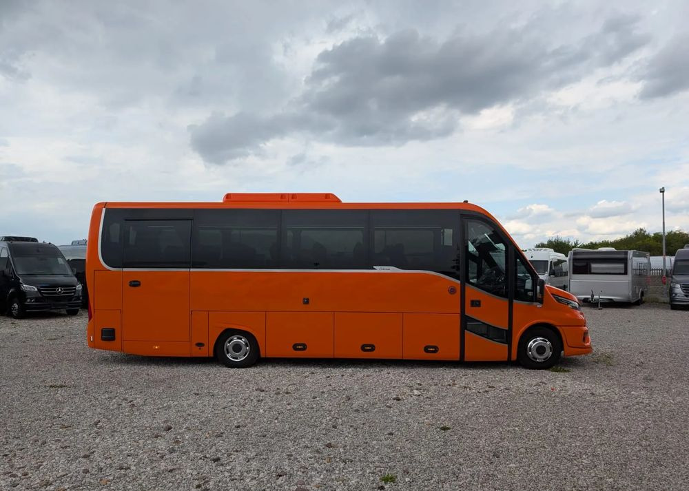 Iveco Daily - Reisebus: das Bild 4 Iveco Daily - Reisebus: das Bild 4