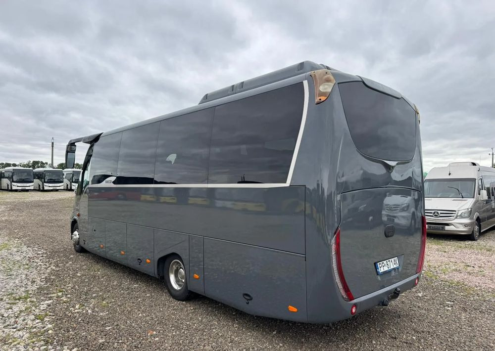 Iveco Daily - Kleinbus, Personentransporter: das Bild 4 Iveco Daily - Kleinbus, Personentransporter: das Bild 4