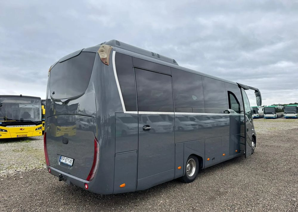Iveco Daily - Kleinbus, Personentransporter: das Bild 3 Iveco Daily - Kleinbus, Personentransporter: das Bild 3