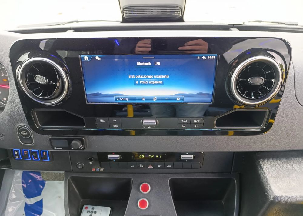 Kleinbus, Personentransporter, Zustand - NEU Mercedes-Benz Sprinter 517: das Bild 18
