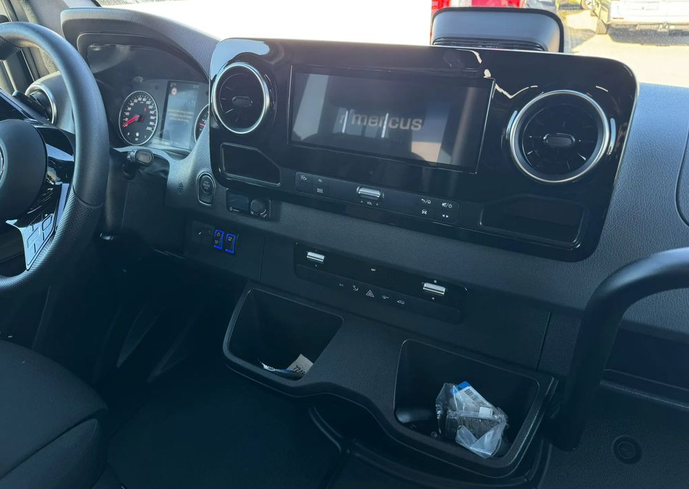 Kleinbus, Personentransporter, Zustand - NEU Mercedes-Benz Sprinter 517: das Bild 13