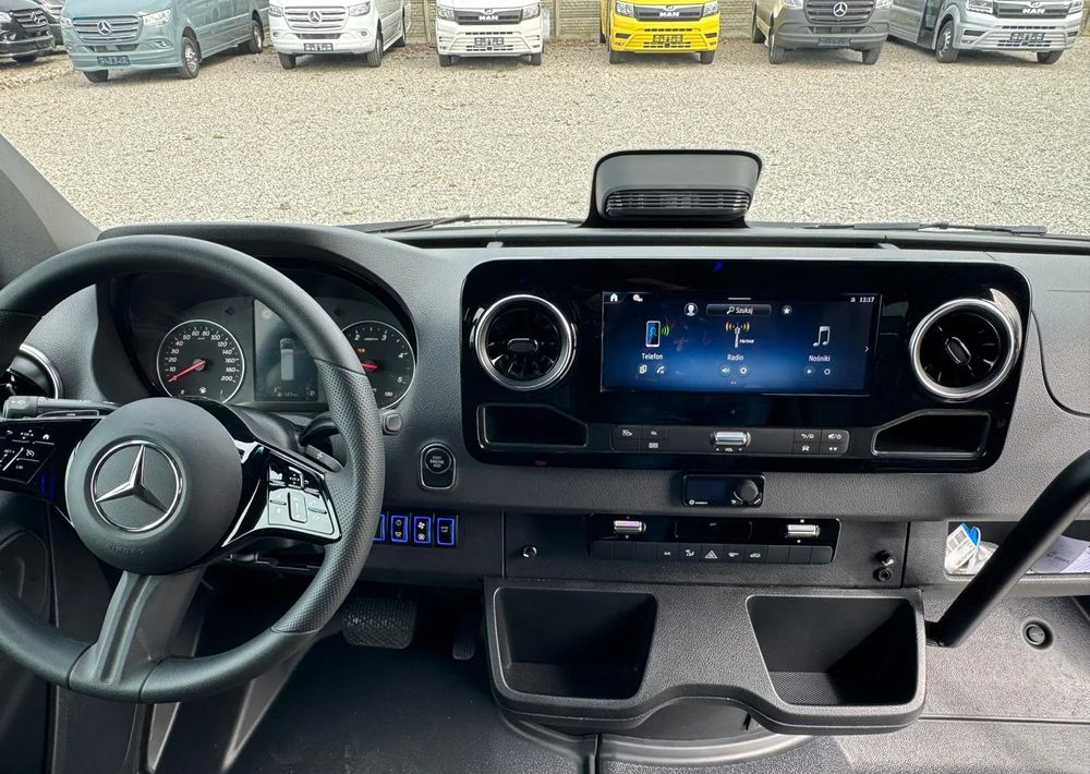 Kleinbus, Personentransporter, Zustand - NEU Mercedes-Benz Sprinter 519: das Bild 14