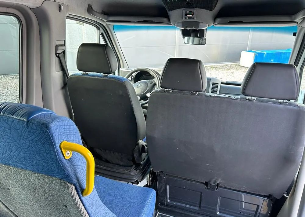 Kleinbus, Personentransporter Mercedes-Benz Sprinter 519: das Bild 12
