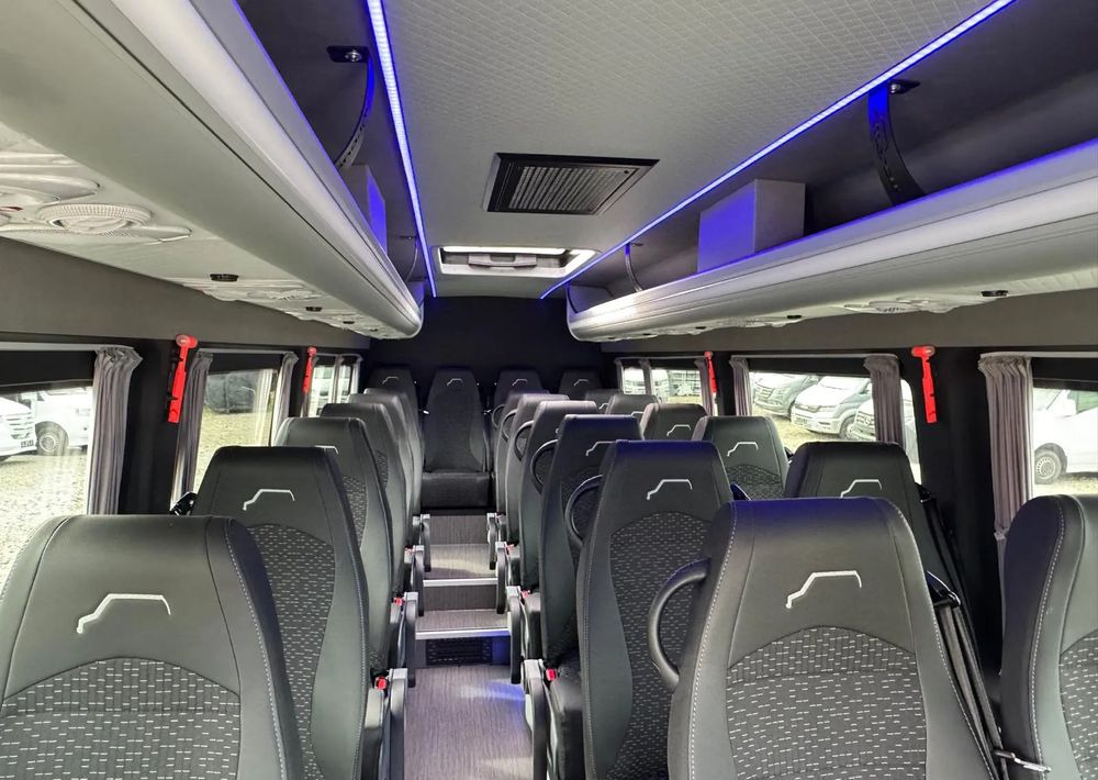 Kleinbus, Personentransporter, Zustand - NEU Mercedes-Benz Sprinter 519: das Bild 17