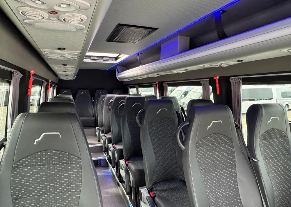 Kleinbus, Personentransporter, Zustand - NEU Mercedes-Benz Sprinter 519: das Bild 16