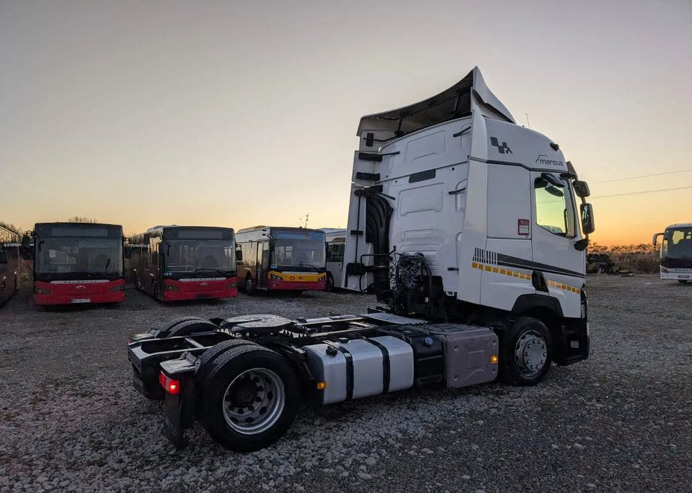 Renault T440 - Sattelzugmaschine: das Bild 4 Renault T440 - Sattelzugmaschine: das Bild 4