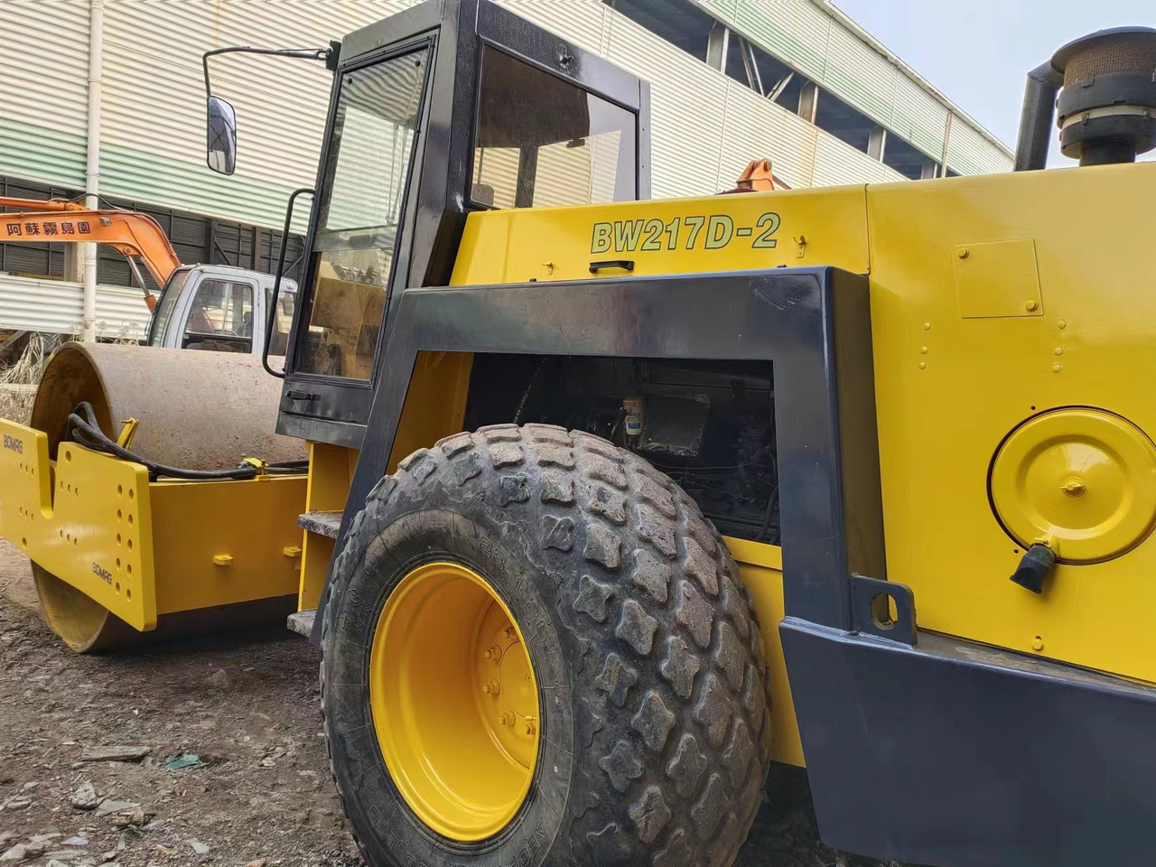 BOMAG BW217D - Walzenzug: das Bild 4 BOMAG BW217D - Walzenzug: das Bild 4